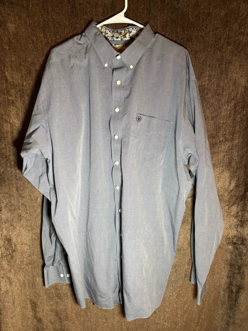 Ariat Men's Button-Down Dress Shirt with Pocket Logo